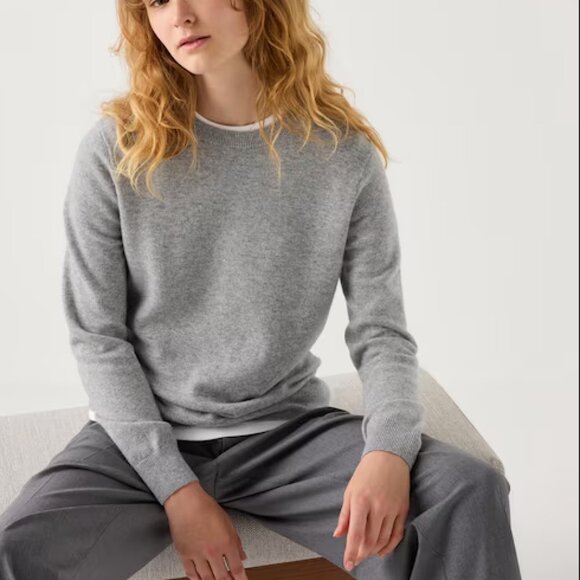 Uniqlo Cashmere Crewneck Sweater - Picture 1 of 7